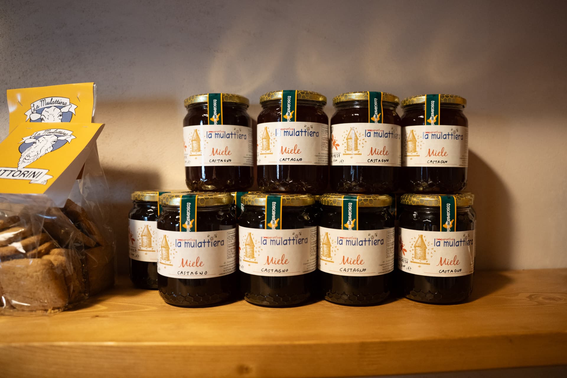 Produkte der Cooperativa La Mulattiera in der Bottega von La posa del Mulo
